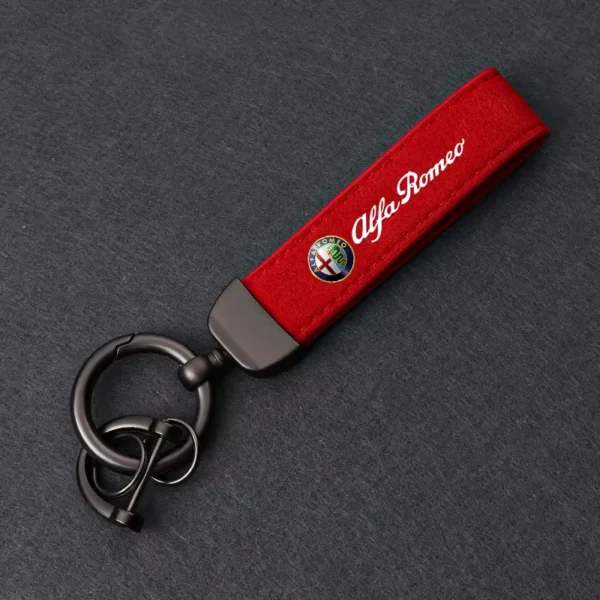 Alfa Romeo nyckelring röd alcantara