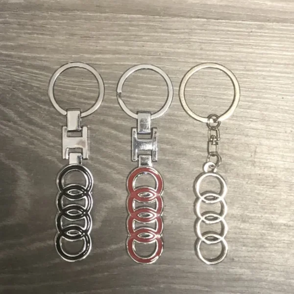 Audi nyckelring i metall