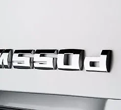 BMW M550d Modellbeteckning 24cm Krom Motorkod