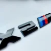 Bmw emblem X2M Krom & Svart Modellbeteckning