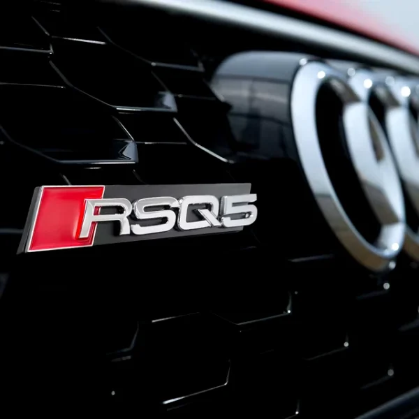 Krom RSQ5 emblem till grill