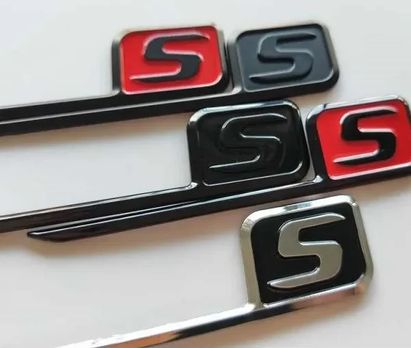 Mercedes-Benz S emblem modellbeteckning