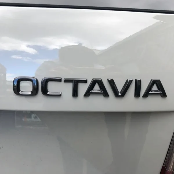 Skoda Octavia baklucka emblem
