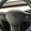 Tesla ratt emblem blanksvart Tesla emblem "T"